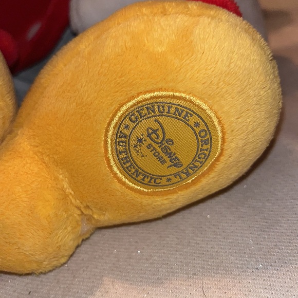 Minnie Mouse - Picture 2 of 3